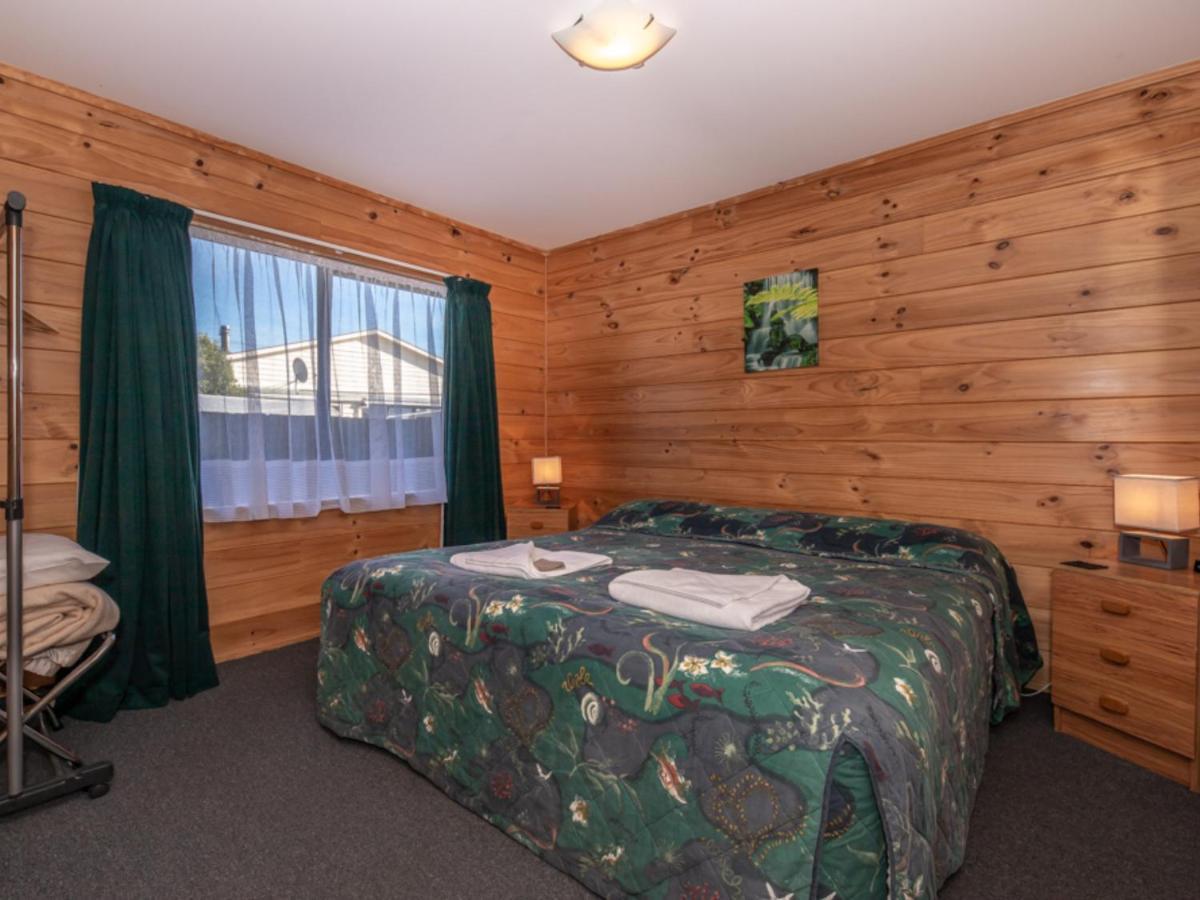 Buller Bridge Motel Westport Extérieur photo