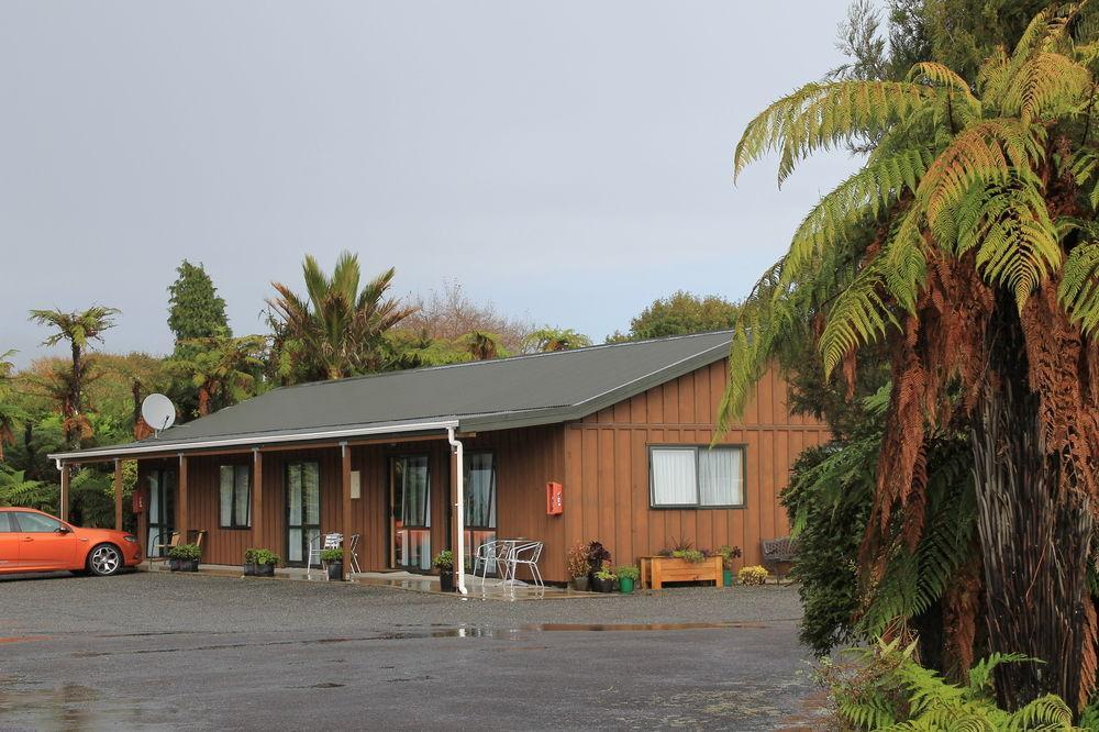 Buller Bridge Motel Westport Extérieur photo