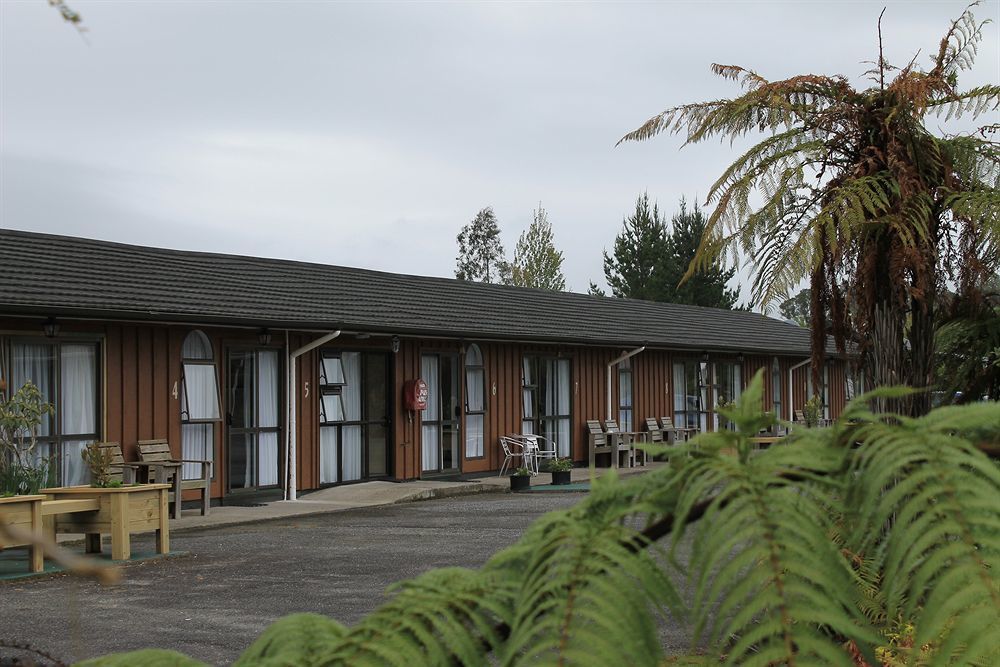 Buller Bridge Motel Westport Extérieur photo
