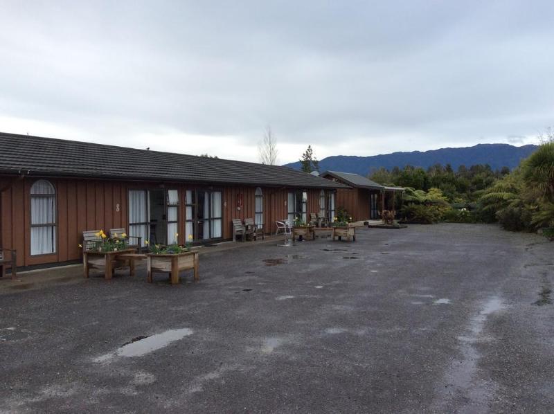 Buller Bridge Motel Westport Extérieur photo