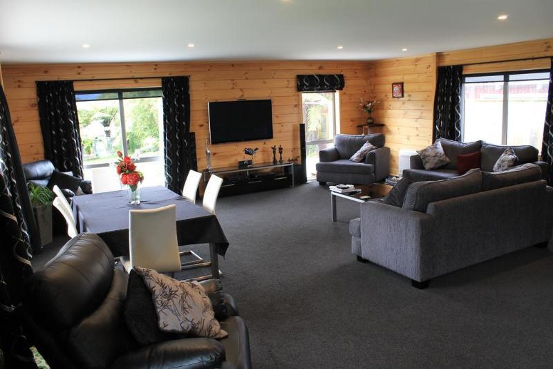 Buller Bridge Motel Westport Extérieur photo