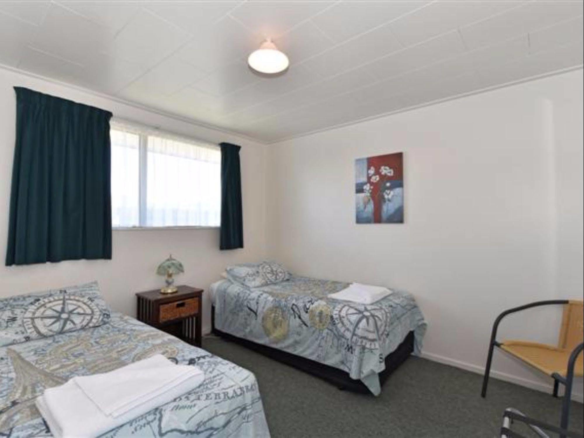 Buller Bridge Motel Westport Extérieur photo