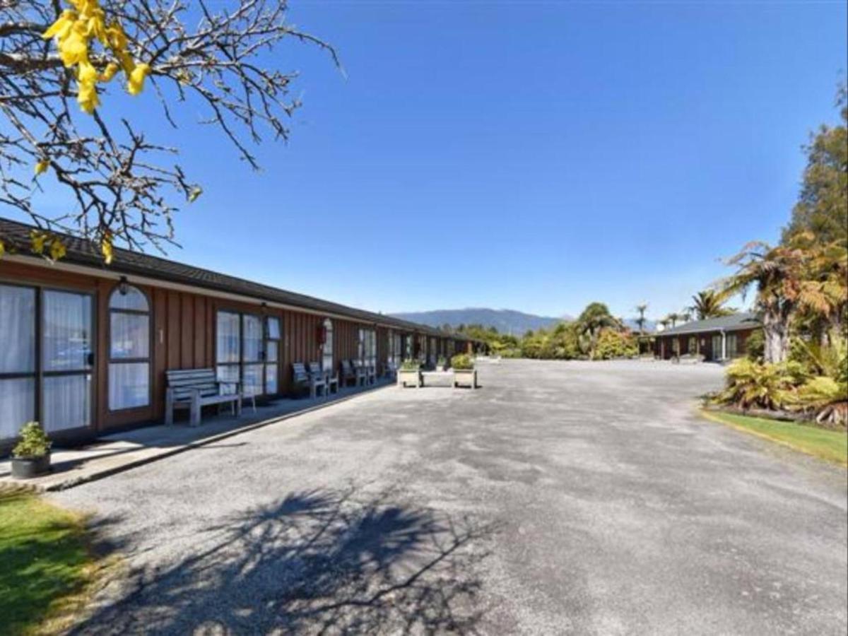 Buller Bridge Motel Westport Extérieur photo
